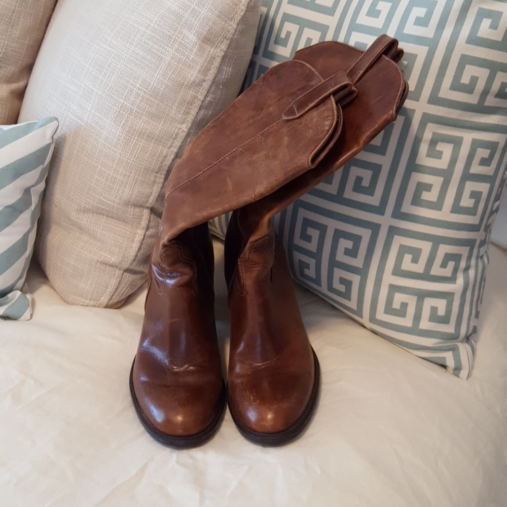 MIA Brown leather boots